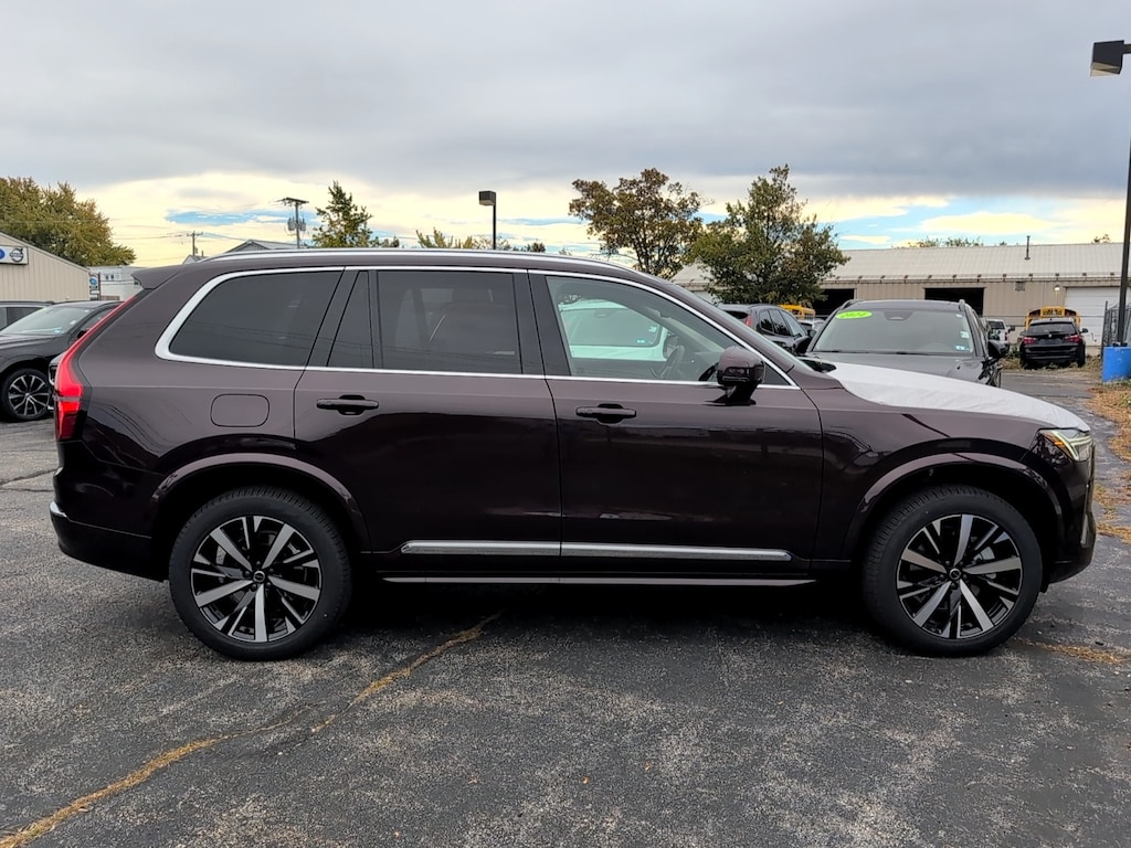 New 2026 Volvo XC90 B5 Core SUV