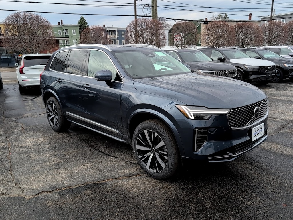 New 2026 Volvo XC90 B5 Core SUV