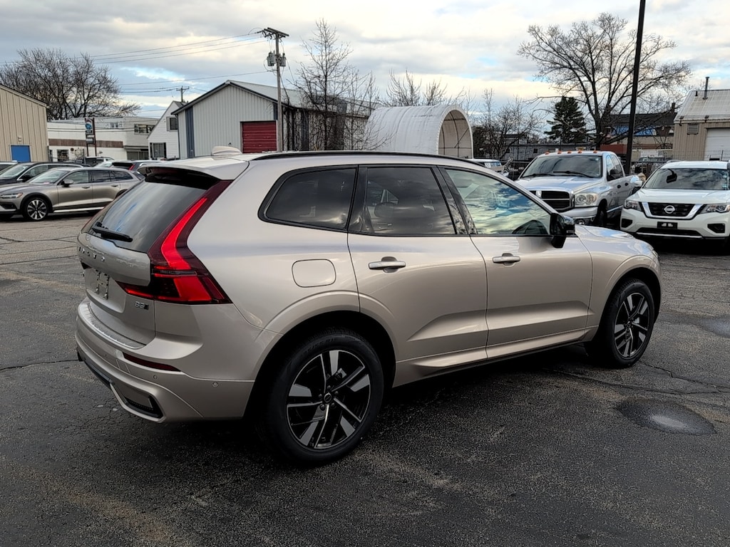 New 2026 Volvo XC60 B5 Plus SUV