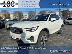 2025 Volvo XC40 Core Bright Theme AWD SUV