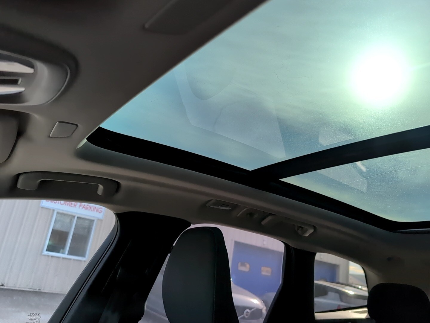 2026 Volvo XC60 Plus - Photo 30