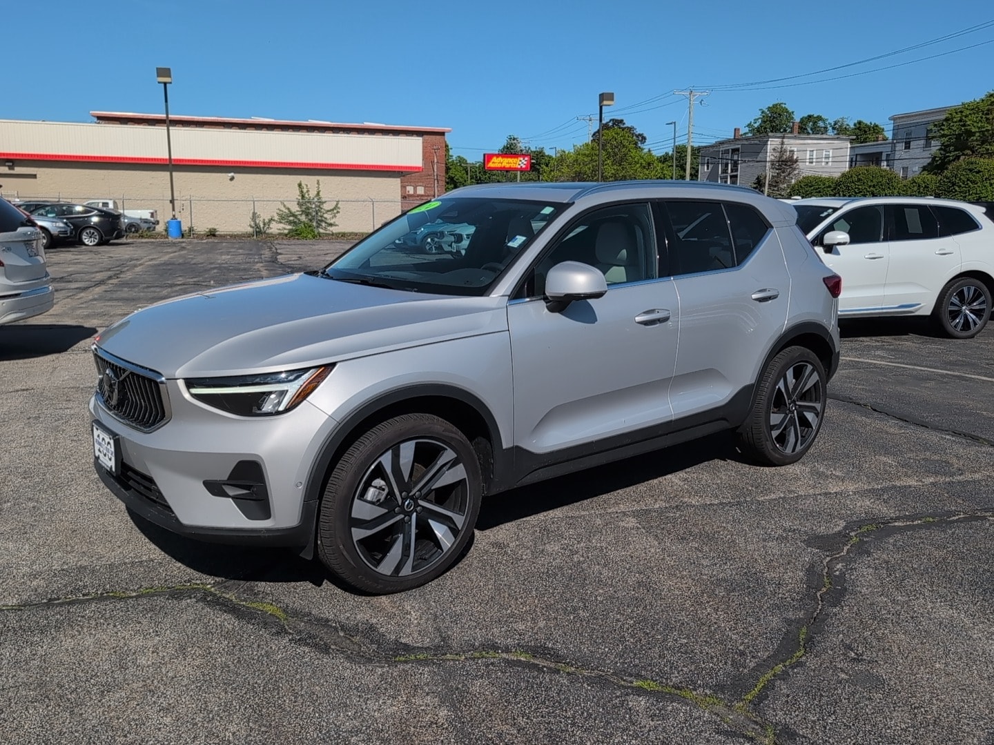 2024 Volvo XC40 B5 Plus Bright AWD's photo