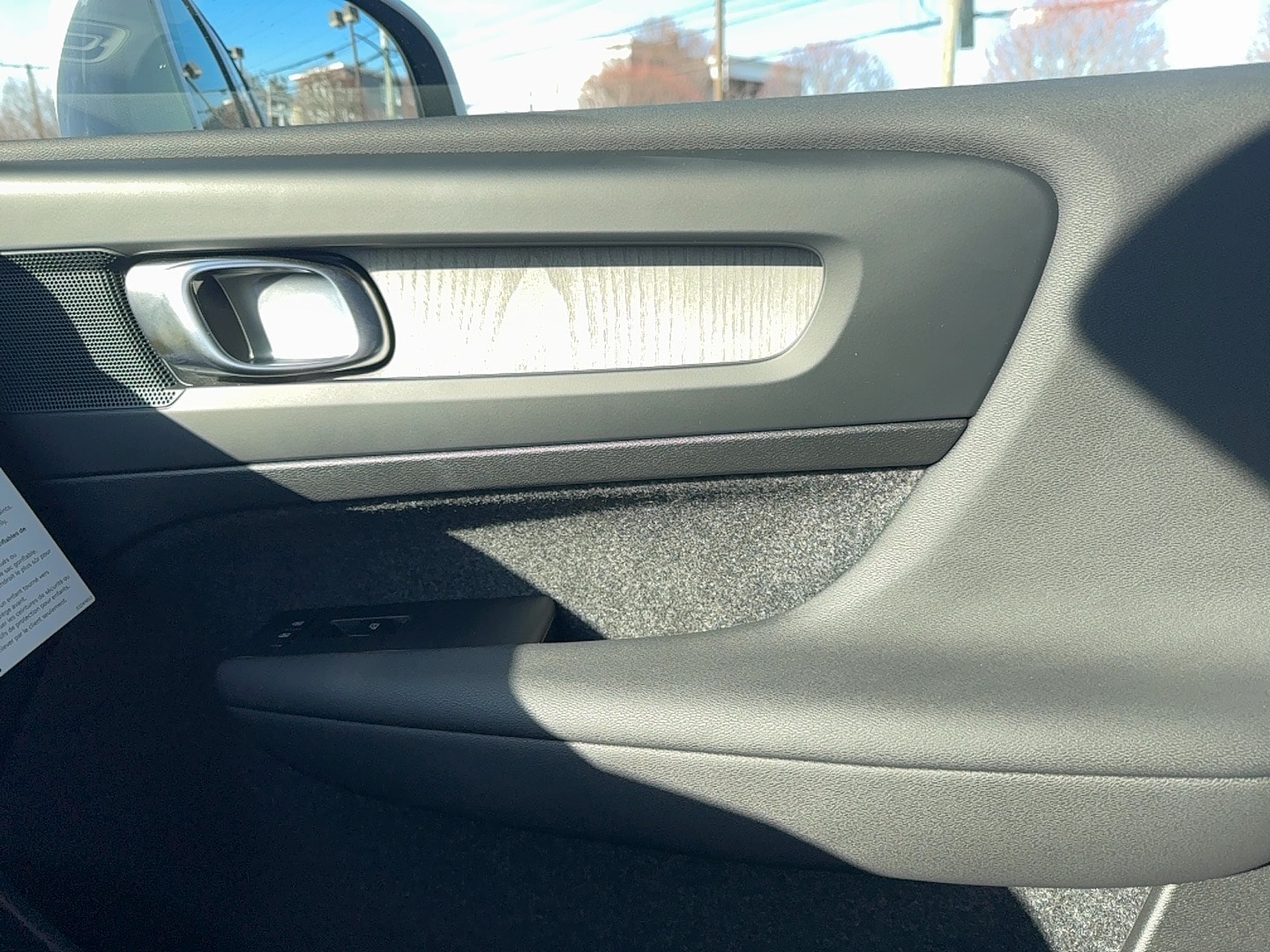 2025 Volvo XC40 Core - Photo 16