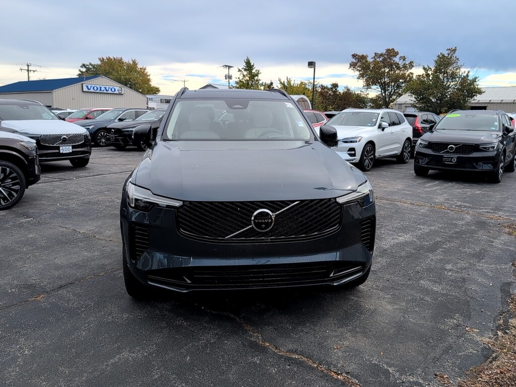 New 2026 Volvo XC90 B6 Ultra Dark Theme 6-Seater SUV