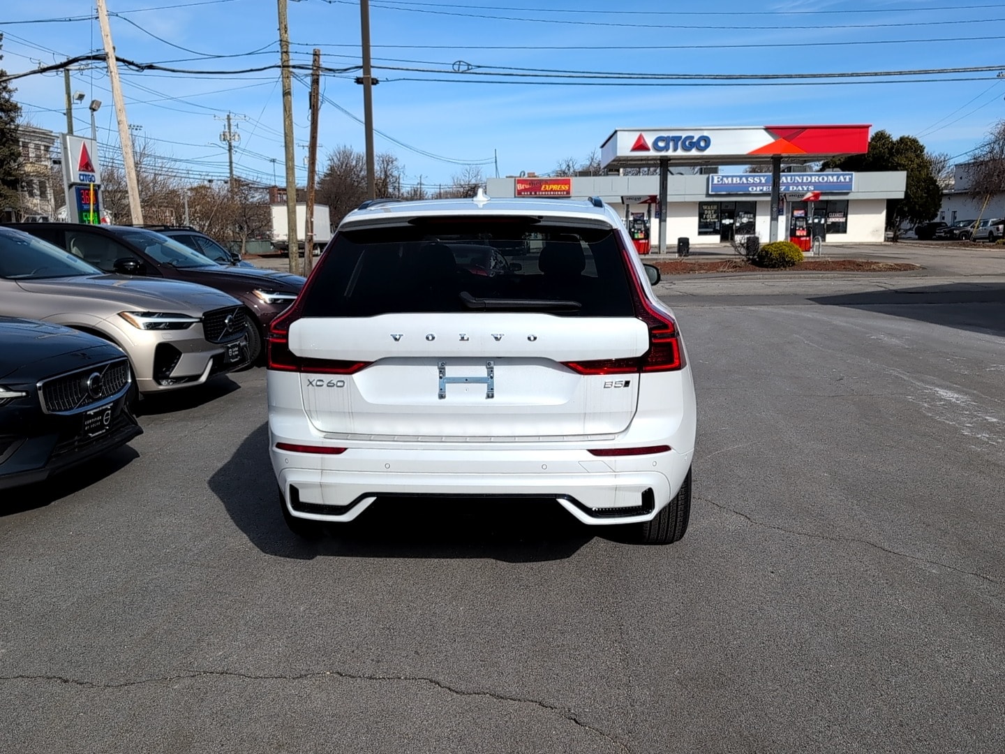 2026 Volvo XC60 Plus - Photo 6