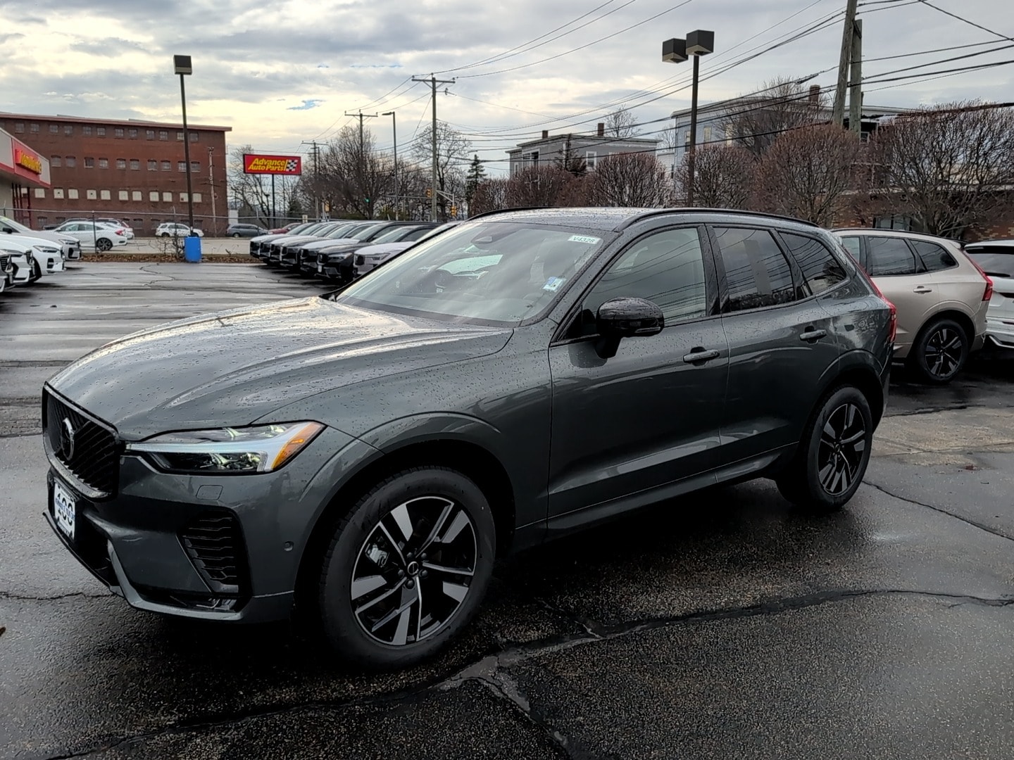 2026 Volvo XC60 Plus - Photo 9