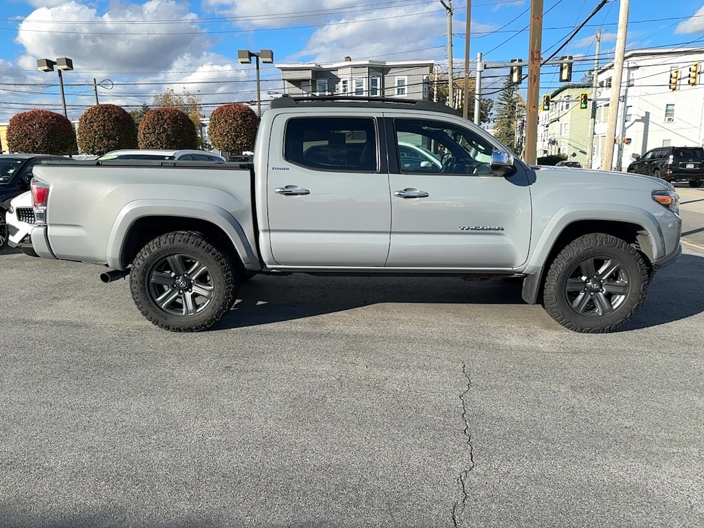 Used 2018 Toyota Tacoma Truck Double Cab