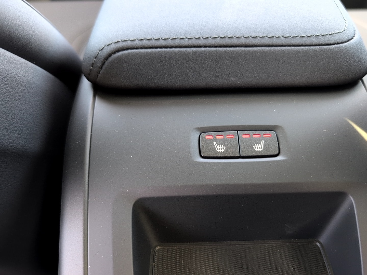 2026 Volvo XC60 Plus - Photo 26
