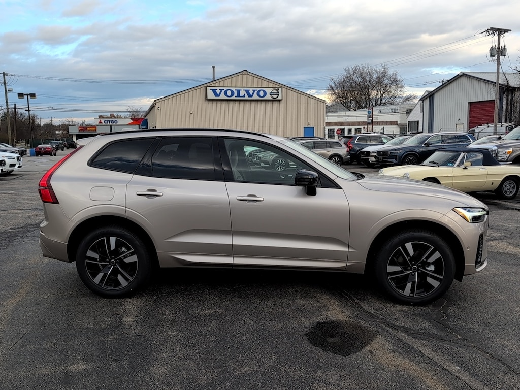 New 2026 Volvo XC60 B5 Plus SUV