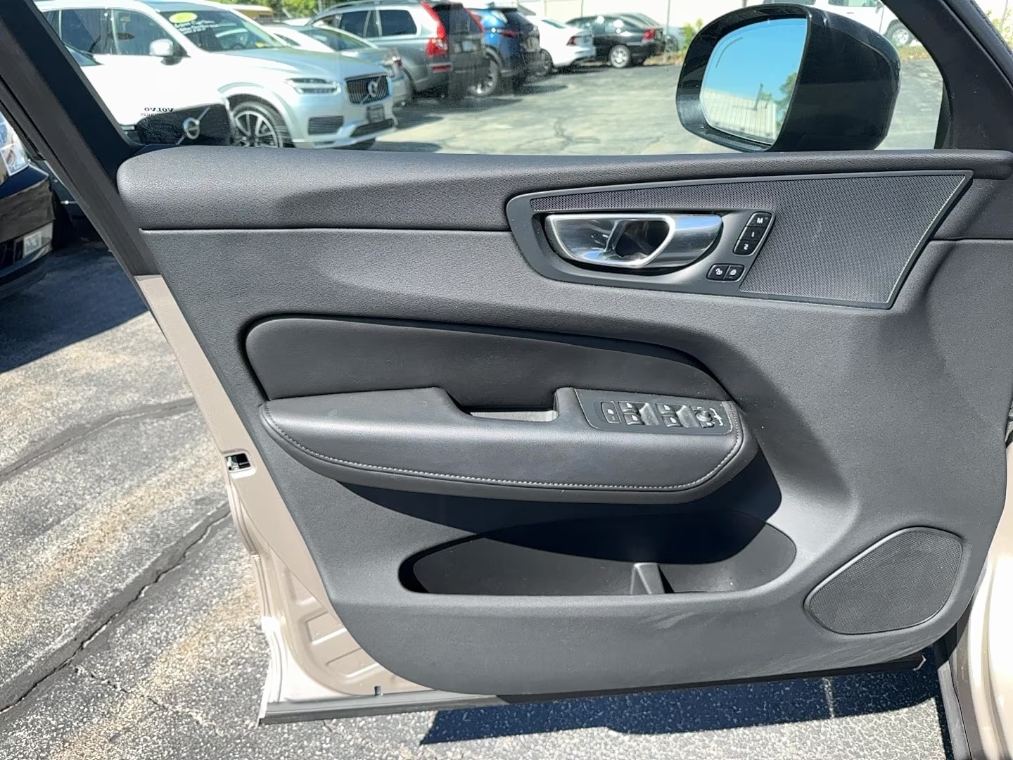 2024 Volvo XC60 Core - Photo 20