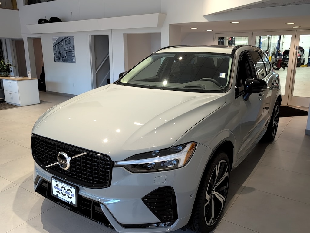 New 2025 Volvo XC60 B5 Ultra SUV