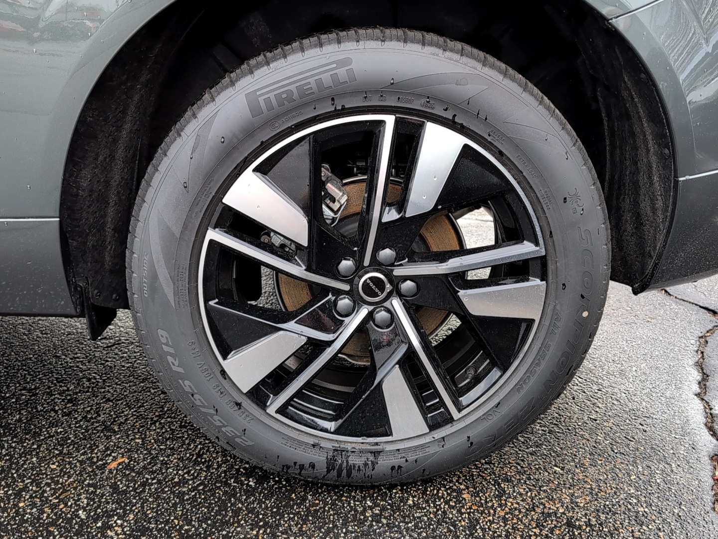 2026 Volvo XC60 Plus - Photo 10