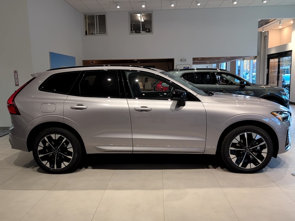 New 2026 Volvo XC60 B5 Plus SUV
