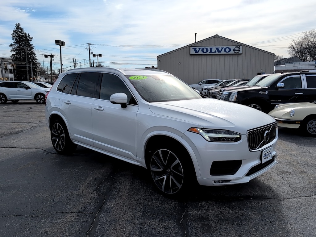 Used 2020 Volvo XC90 T6 Momentum SUV