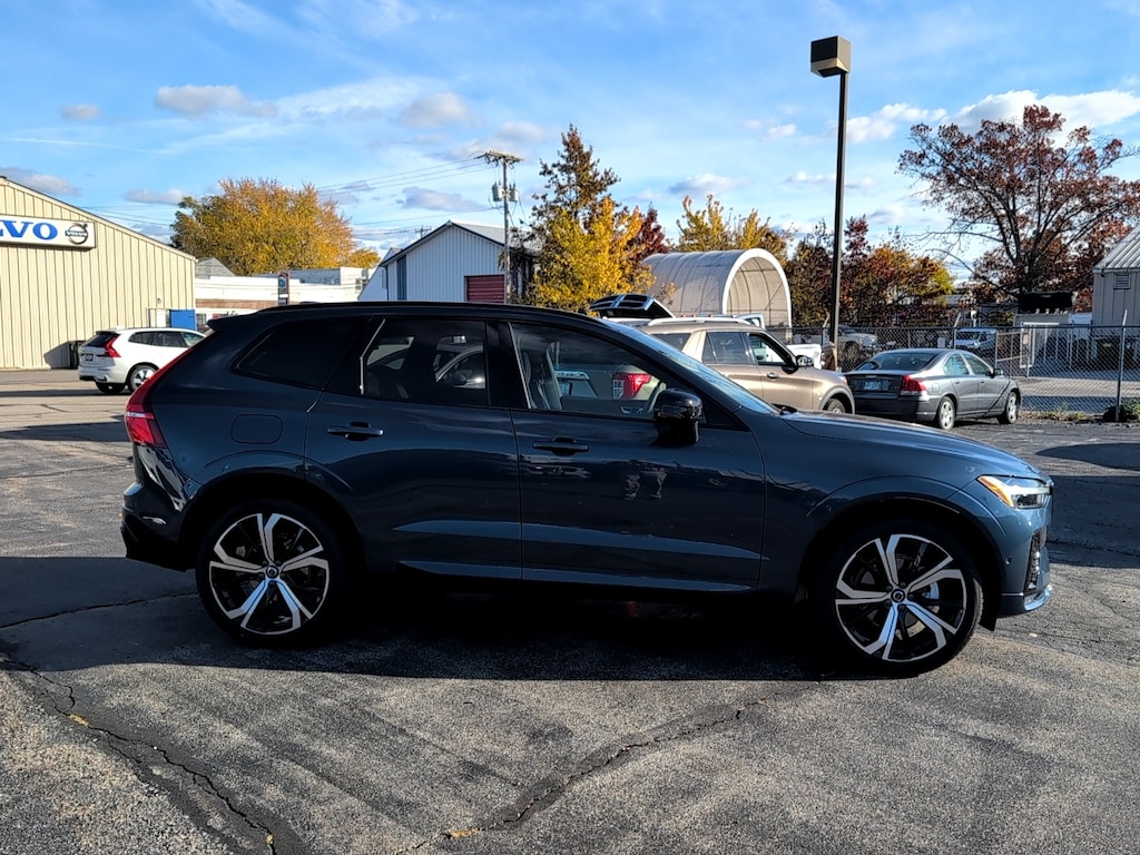 New 2025 Volvo XC60 Ultra SUV