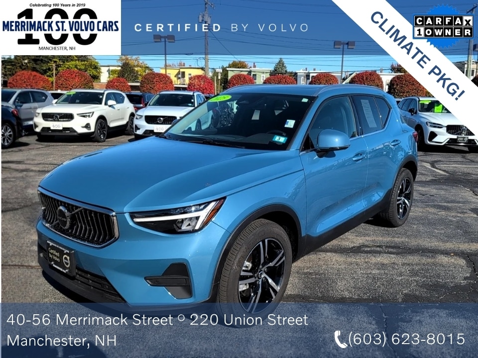 2025 Volvo XC40 Core's photo