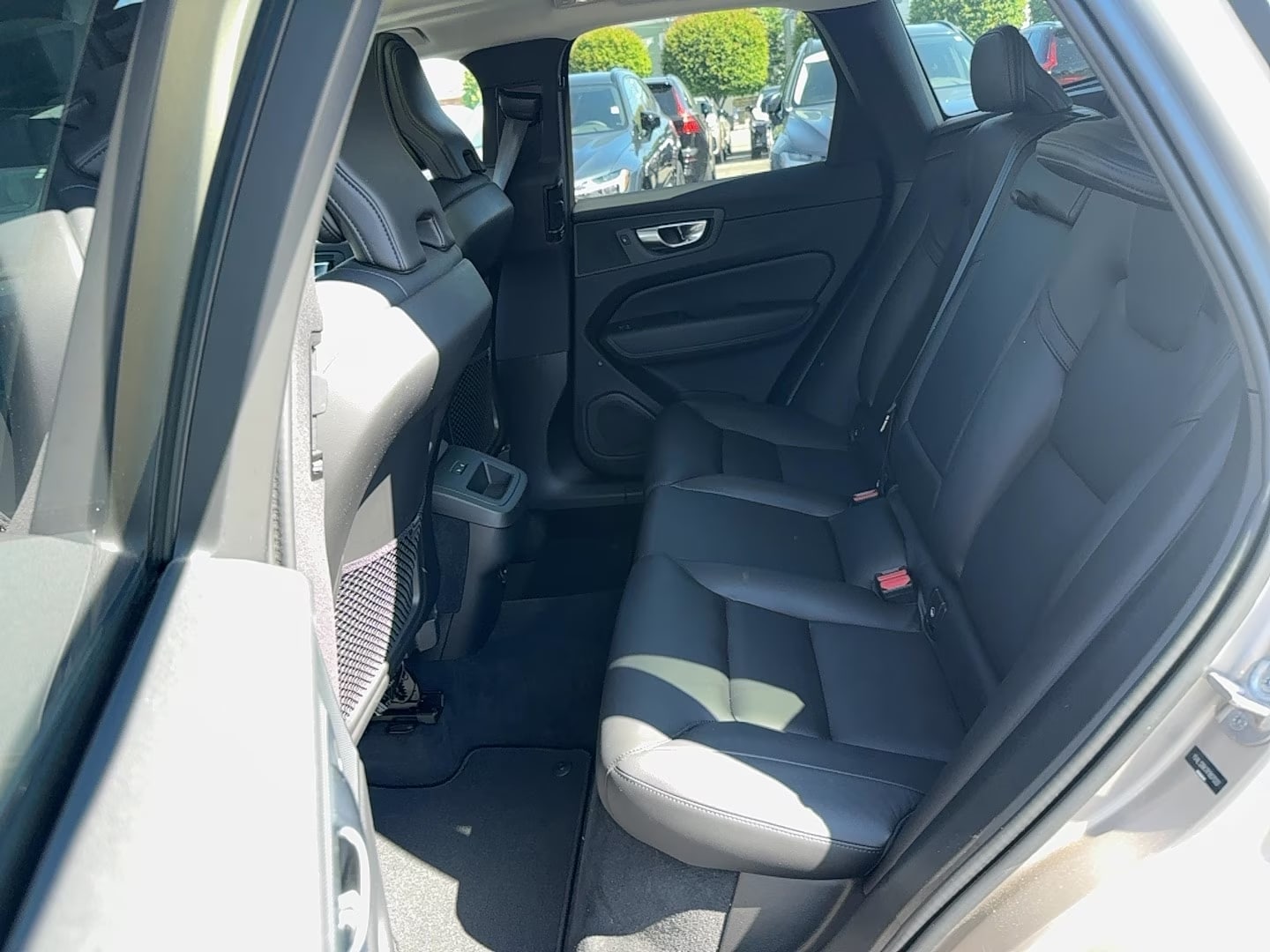 2024 Volvo XC60 Core - Photo 18
