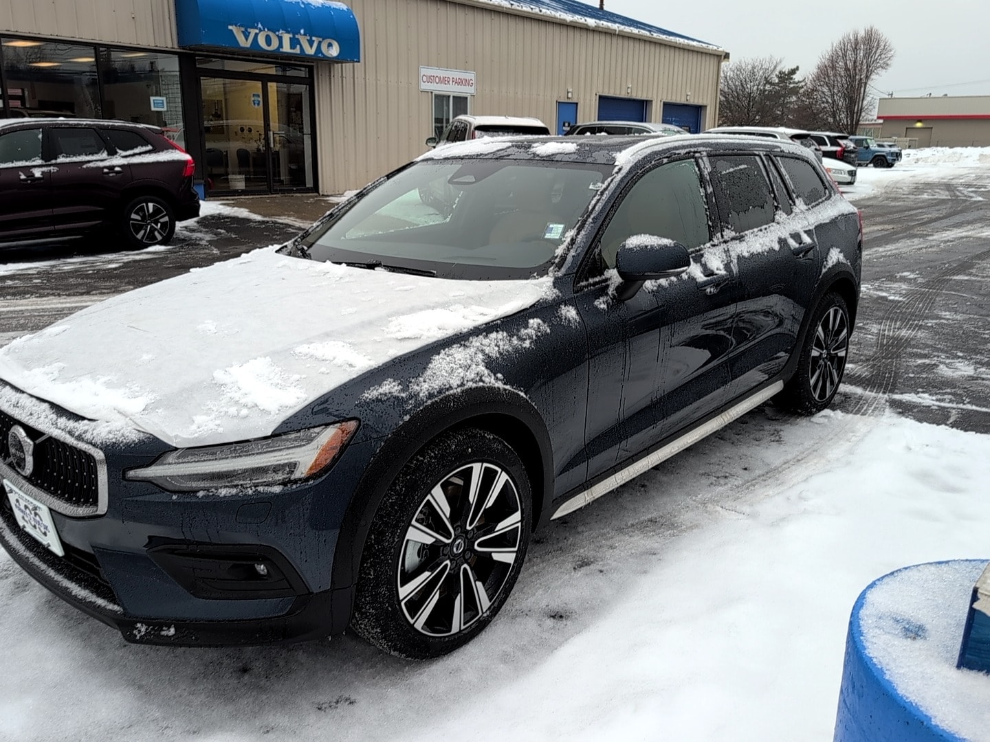2026 Volvo V60 Cross Country Ultra's photo