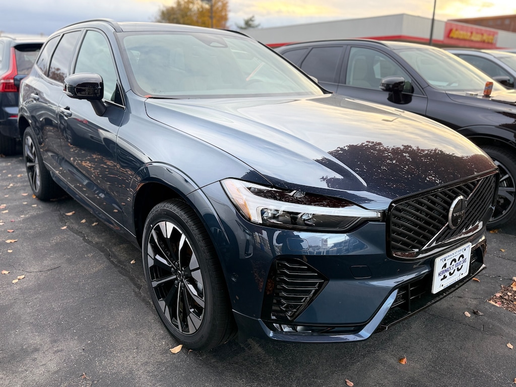 New 2026 Volvo XC60 B5 Plus SUV