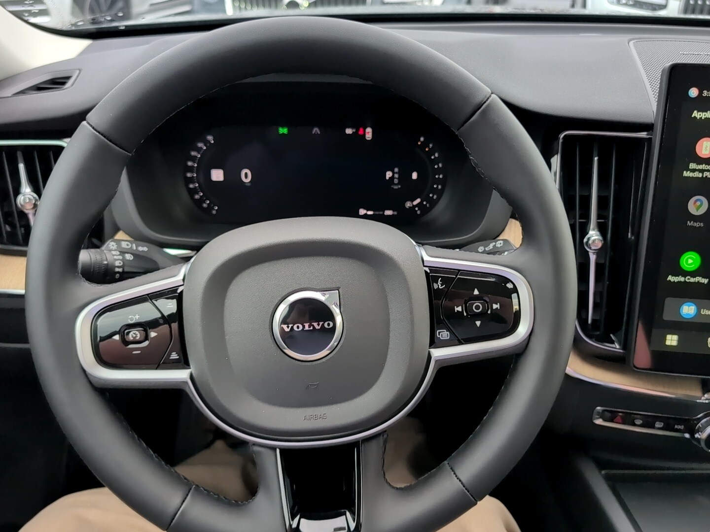 2026 Volvo XC60 Plus - Photo 15