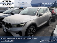 2025 Volvo XC40 B5 Ultra Bright Theme SUV