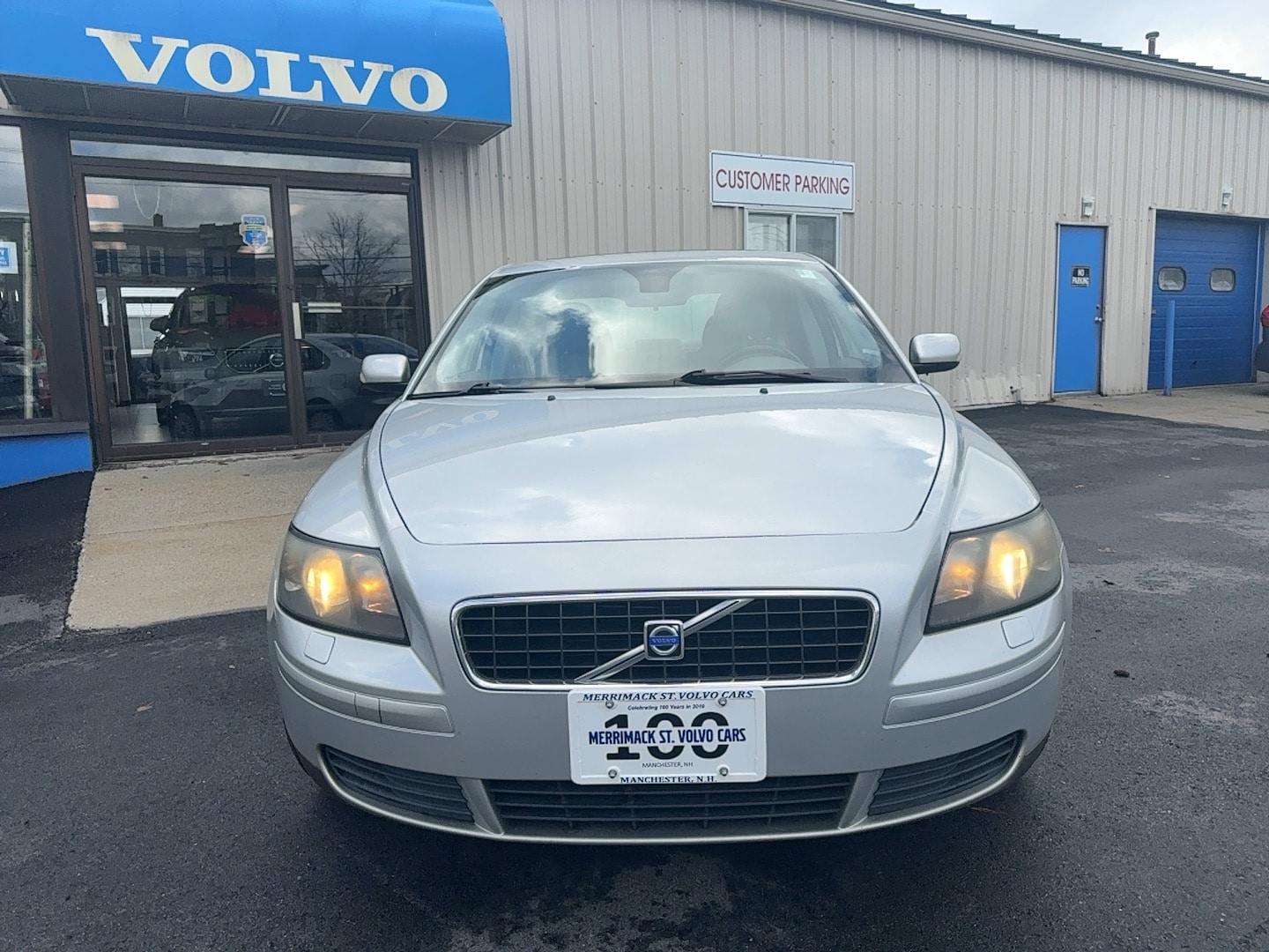 Used 2004 Volvo New S40 Base with VIN YV1MS382042010602 for sale in Manchester, NH