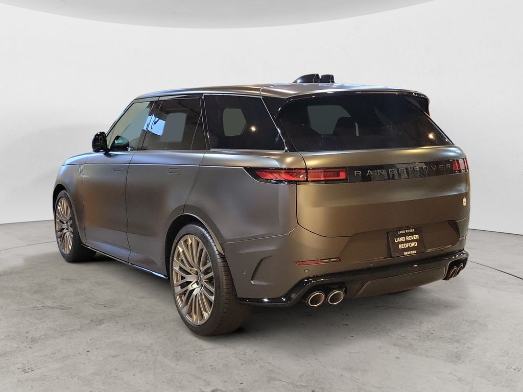 2025 Land Rover Range Rover Sport photo 3