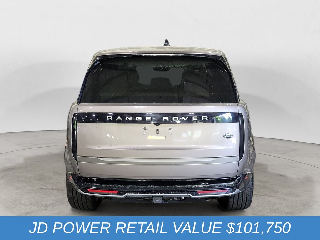 2023 Land Rover Range Rover SE photo 3
