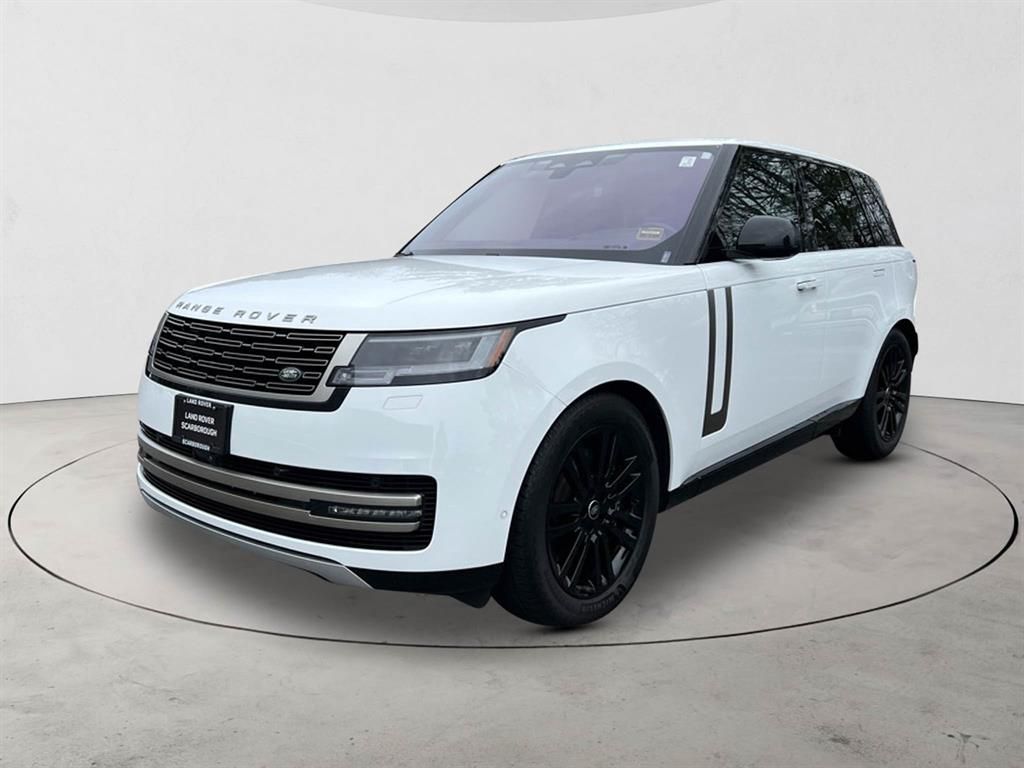2023 Land Rover Range Rover SE's photo