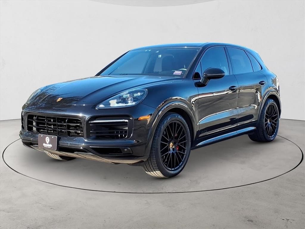 2021 Porsche Cayenne GTS's photo