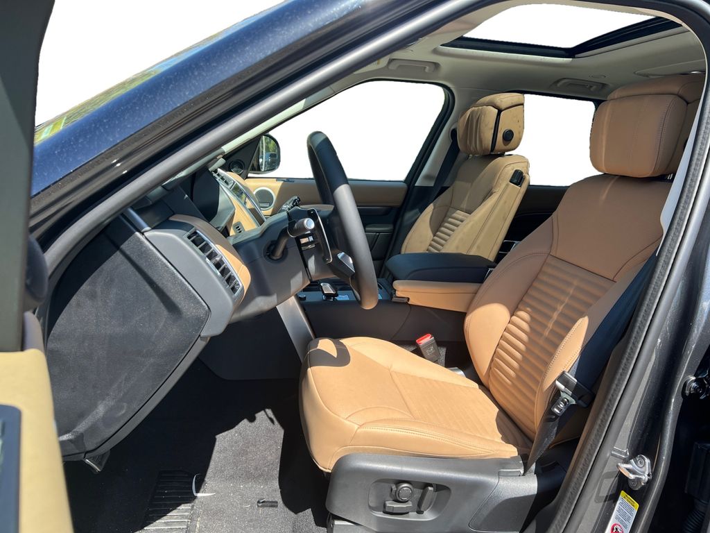 2025 Land Rover Discovery Metropolitan Edition - Photo 13