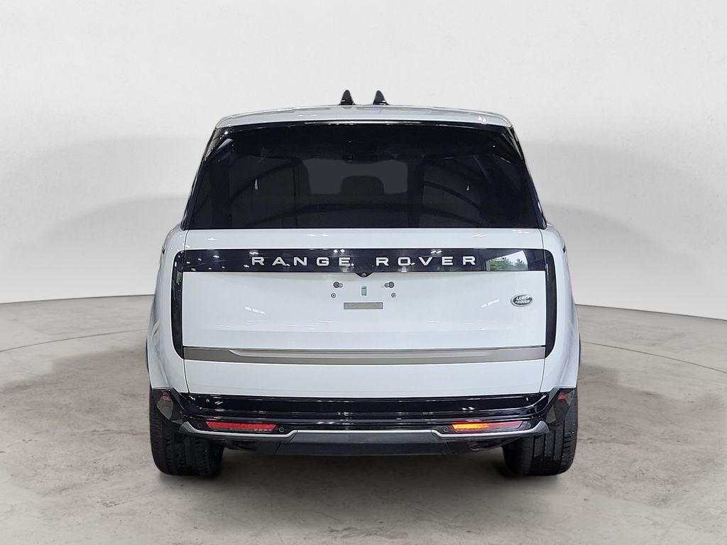 2023 Land Rover Range Rover SE photo 4