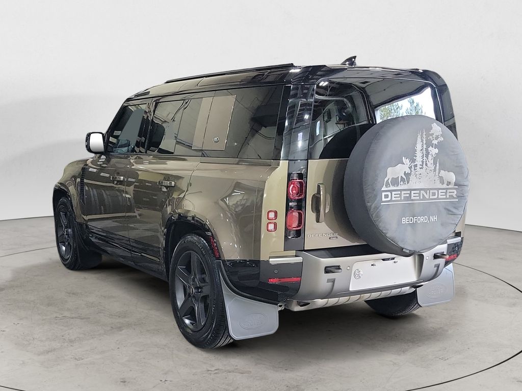 2023 Land Rover Defender 110 X-Dynamic SE photo 3