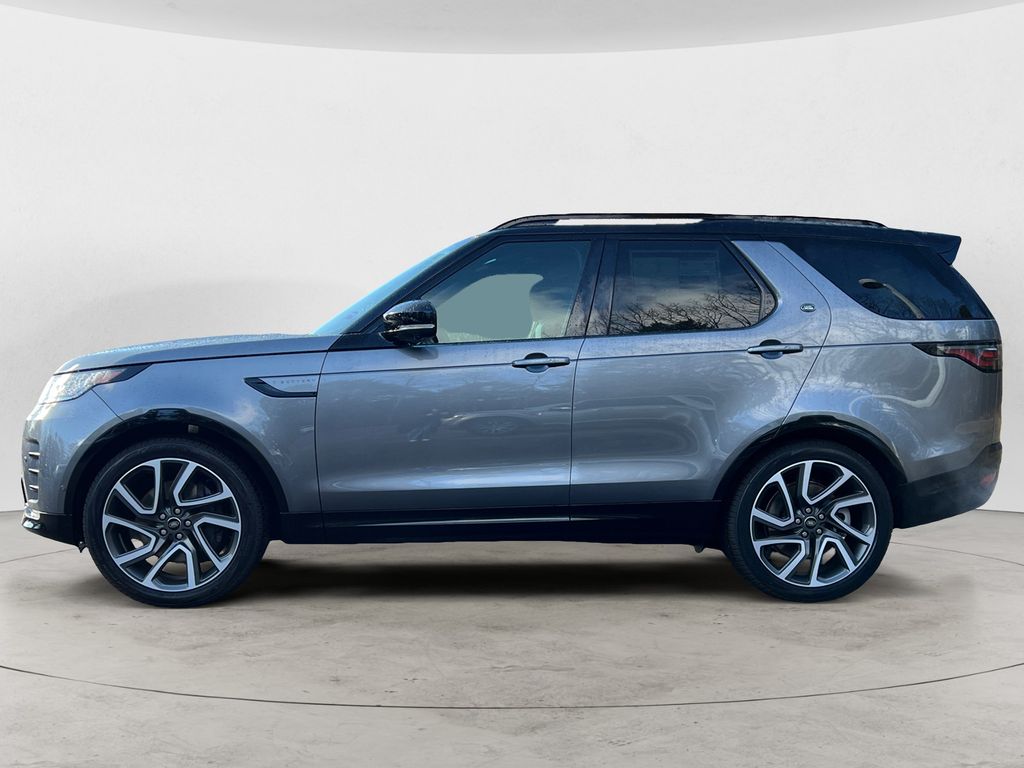 2025 Land Rover Discovery SE photo 2
