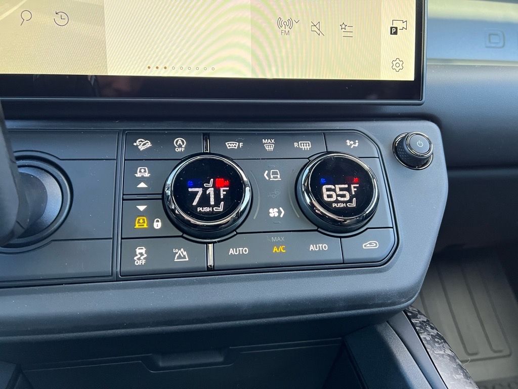 2026 Land Rover Defender OCTA - Photo 19