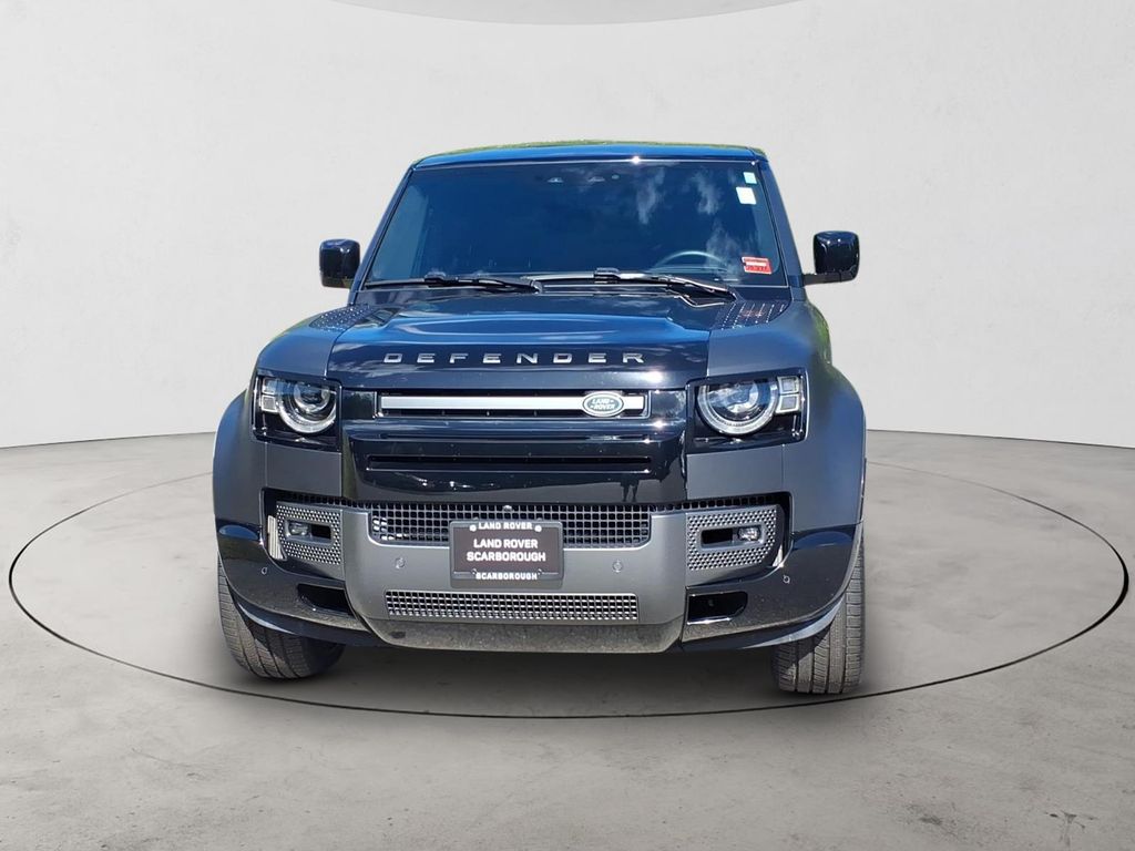 Used 2025 Land Rover Defender 110 V8 SUV