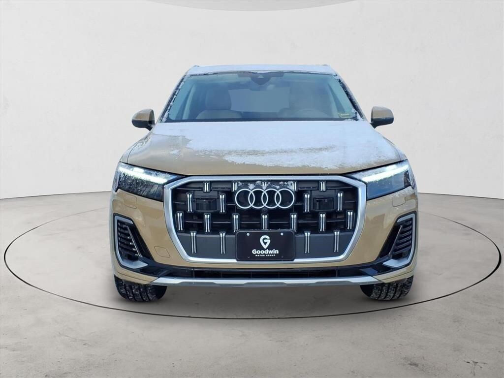 Used 2025 Audi Q7 45 Premium SUV