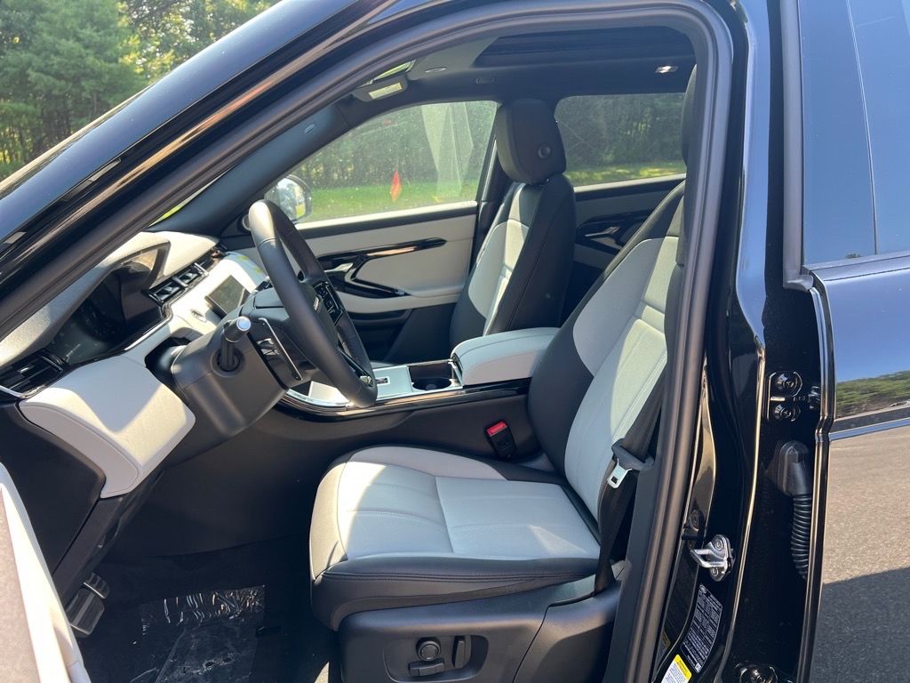 2026 Land Rover Range Rover Evoque Dynamic SE - Photo 12