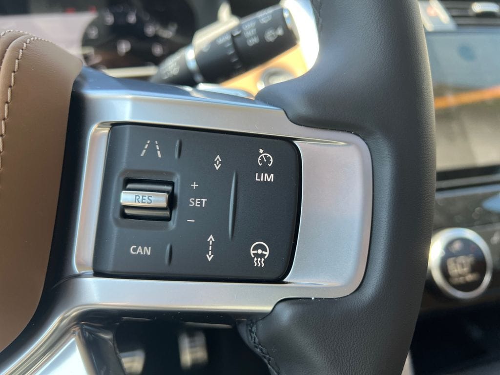 2025 Land Rover Discovery Metropolitan Edition - Photo 16