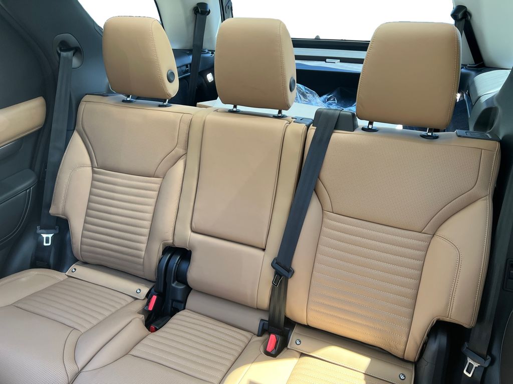 2025 Land Rover Discovery Metropolitan Edition - Photo 22