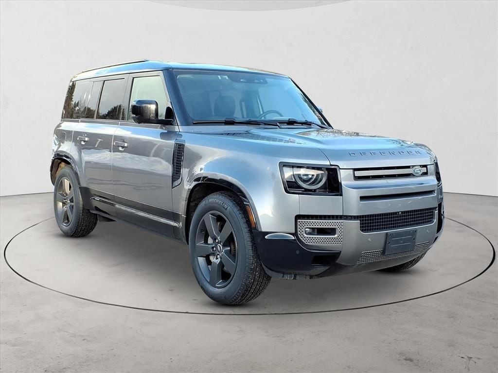 Used 2024 Land Rover Defender 110 X-Dynamic SE SUV