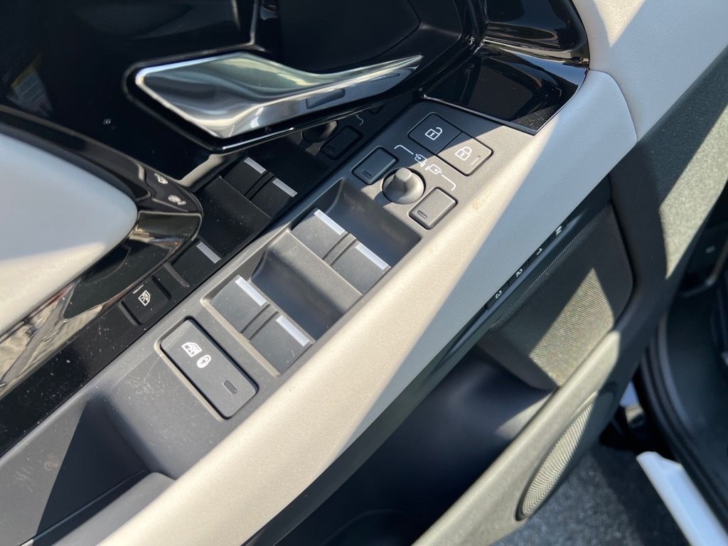 2026 Land Rover Range Rover Evoque Dynamic SE - Photo 11