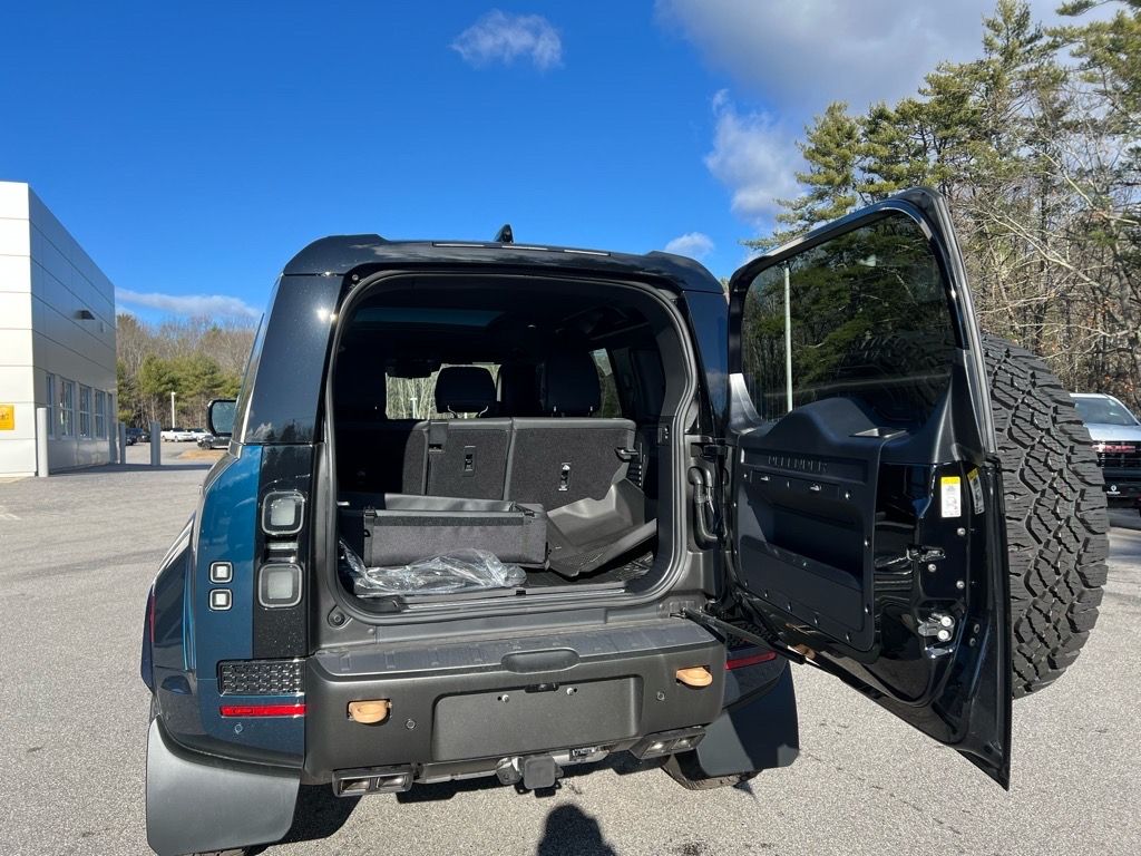 2026 Land Rover Defender OCTA - Photo 28
