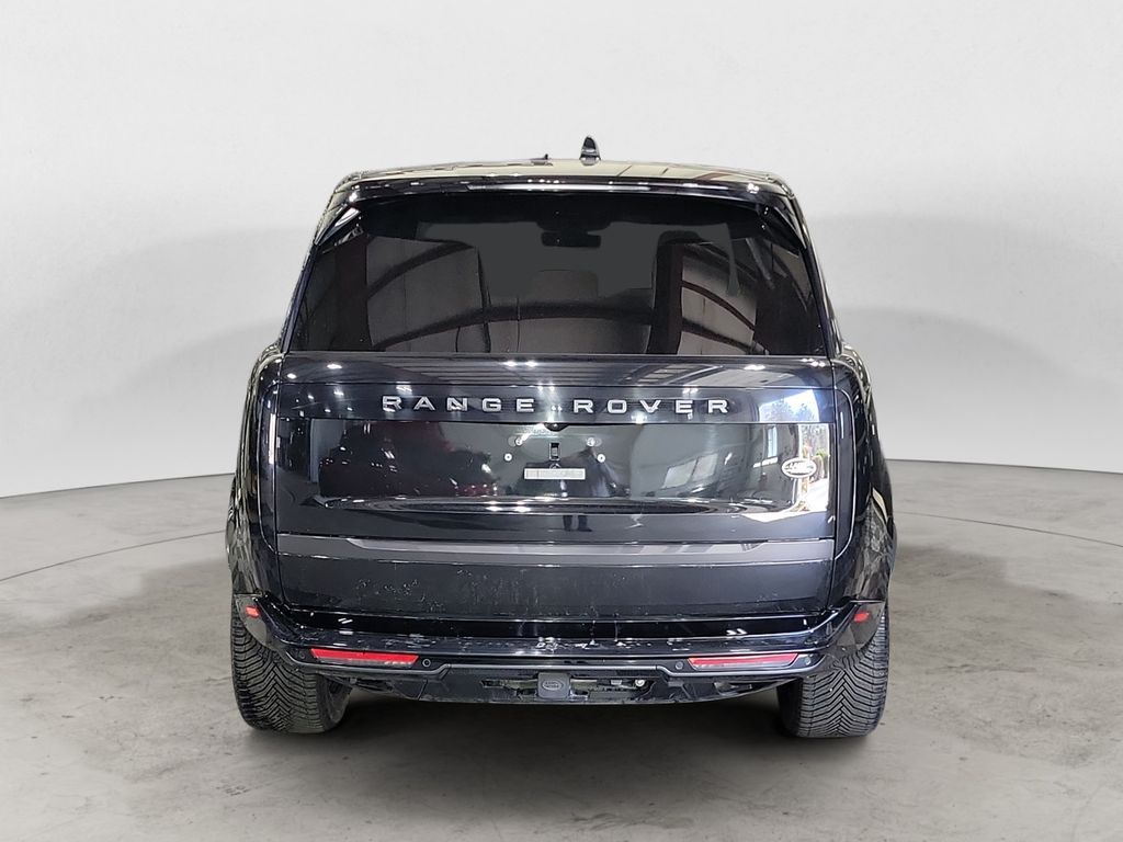 2023 Land Rover Range Rover SE photo 4