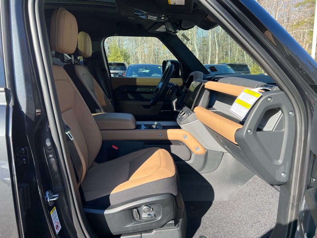 2026 Land Rover Defender V8 - Photo 25