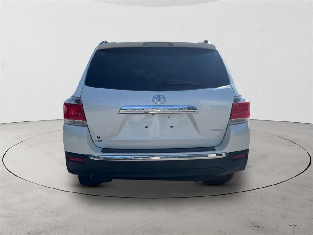 2013 Toyota Highlander Base Plus photo 3