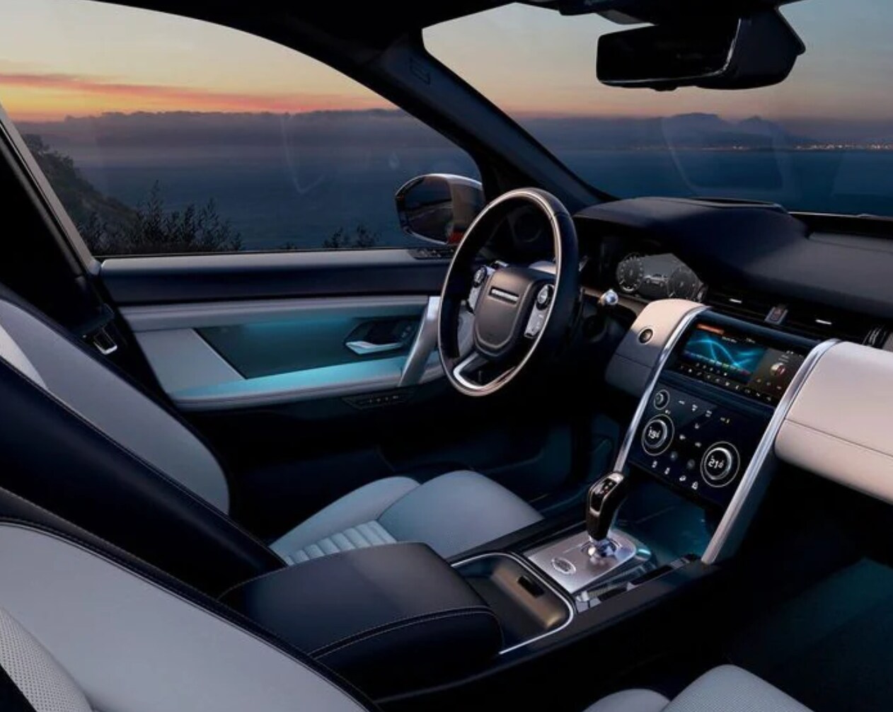 Range%20Rover%20Evoque-affordable-luxury-maine.png