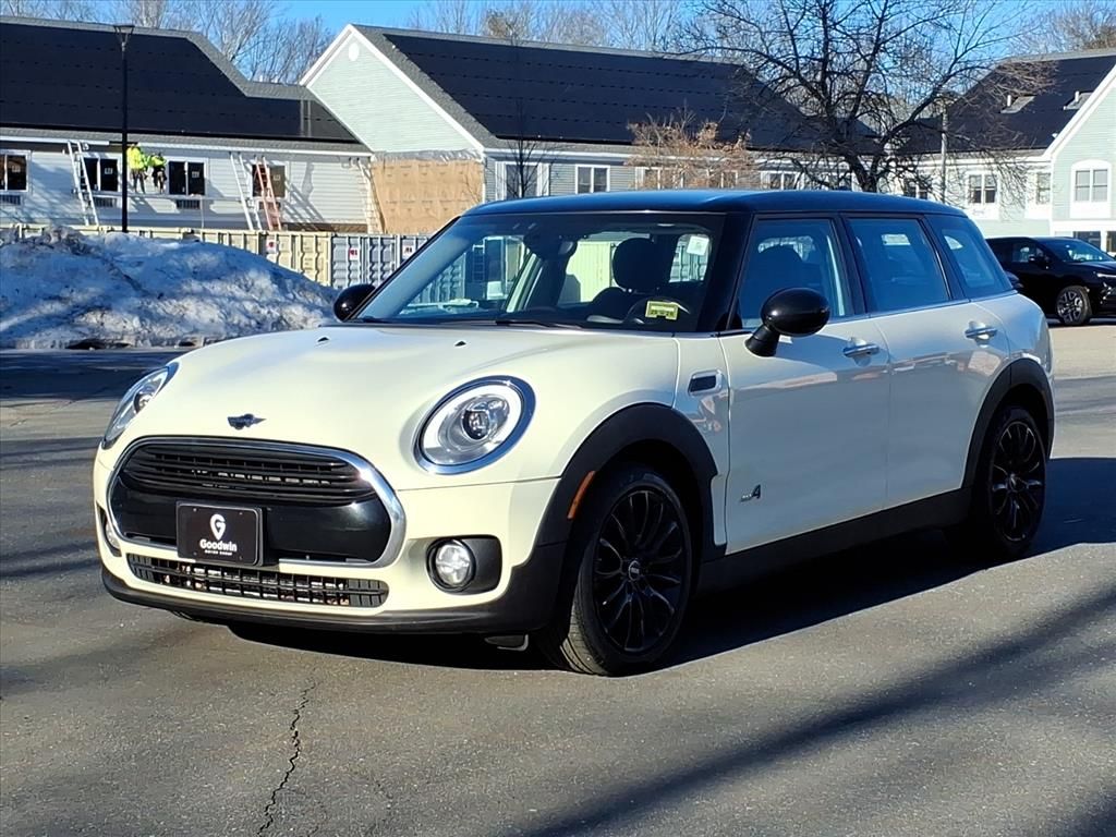 2017 MINI Clubman Base's photo