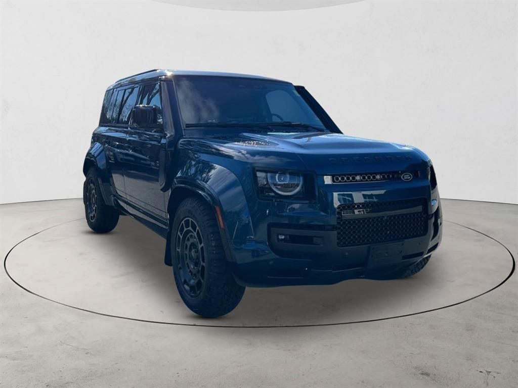 2026 Land Rover Defender OCTA - Photo 7