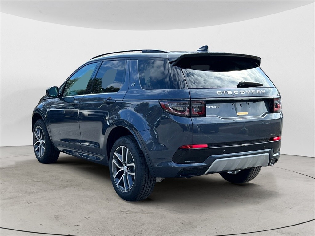 2025 Land Rover Discovery Sport S photo 3